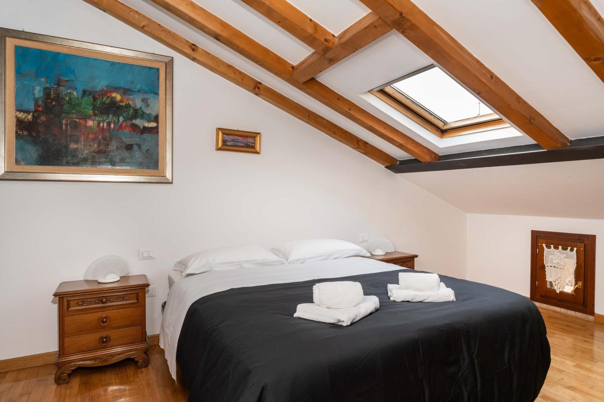 Veronetta Mini Attic Verona Exterior foto