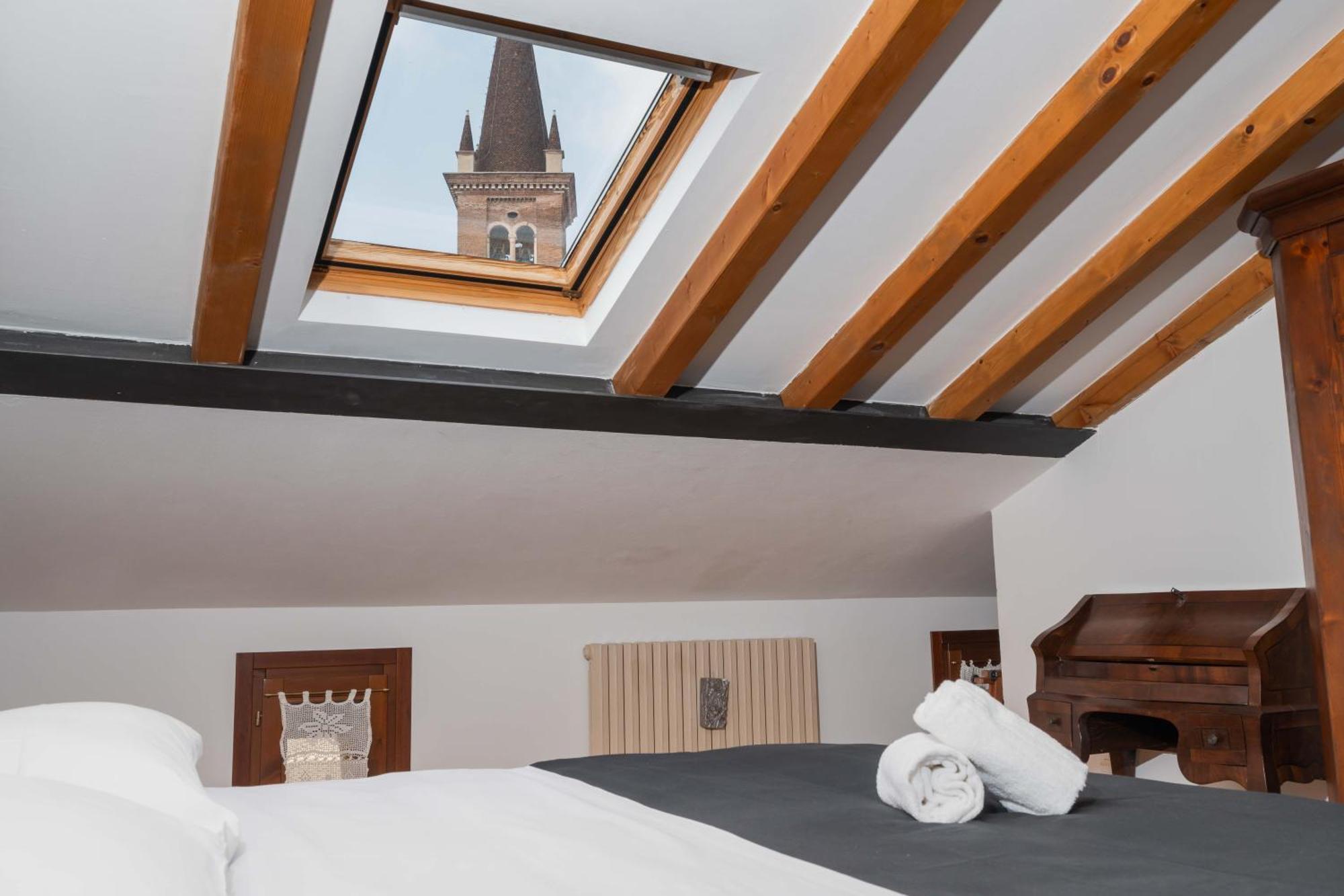 Veronetta Mini Attic Verona Exterior foto