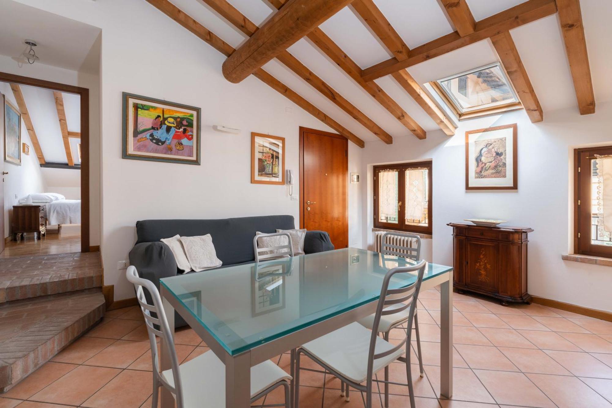 Veronetta Mini Attic Verona Exterior foto